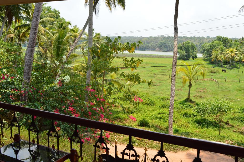 Ganesh Ayurveda Holiday Home Bed And Breakfast Ковалам Экстерьер фото